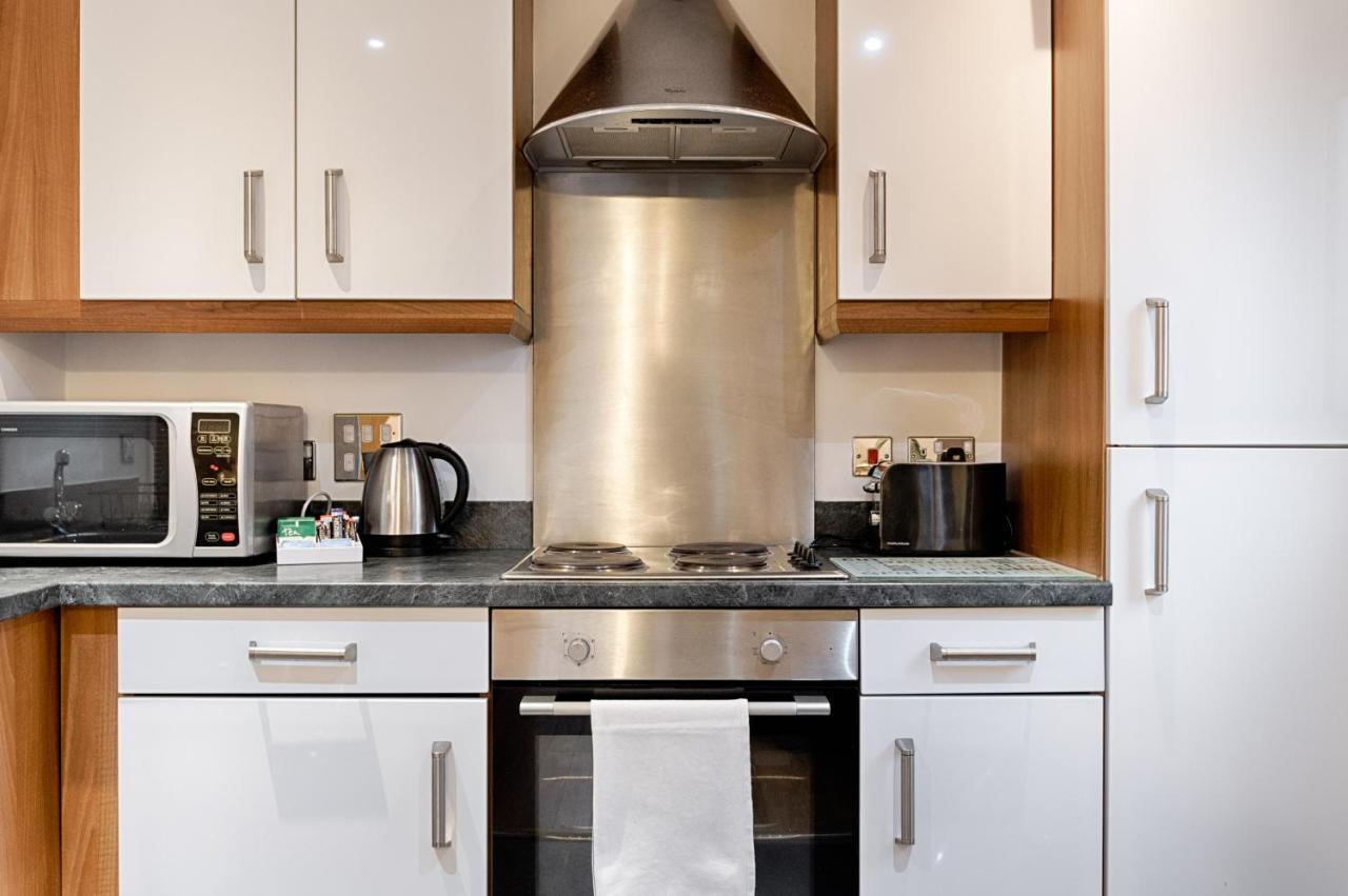 Parking, Balcony, Fully Equipped Kitchen Apartamento Swansea Exterior foto