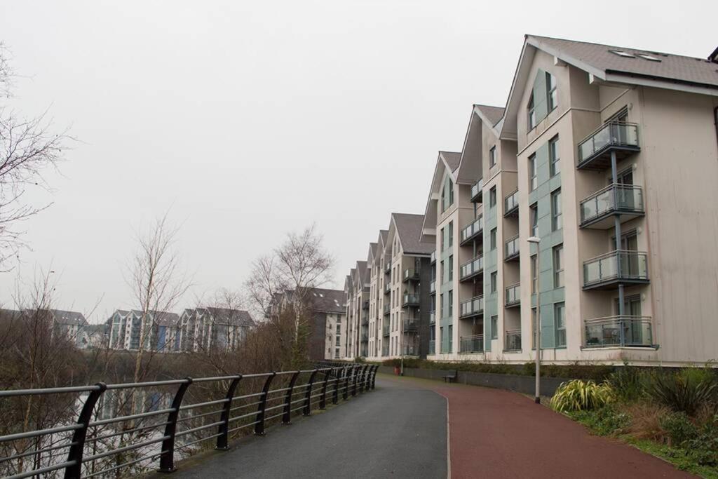 Parking, Balcony, Fully Equipped Kitchen Apartamento Swansea Exterior foto