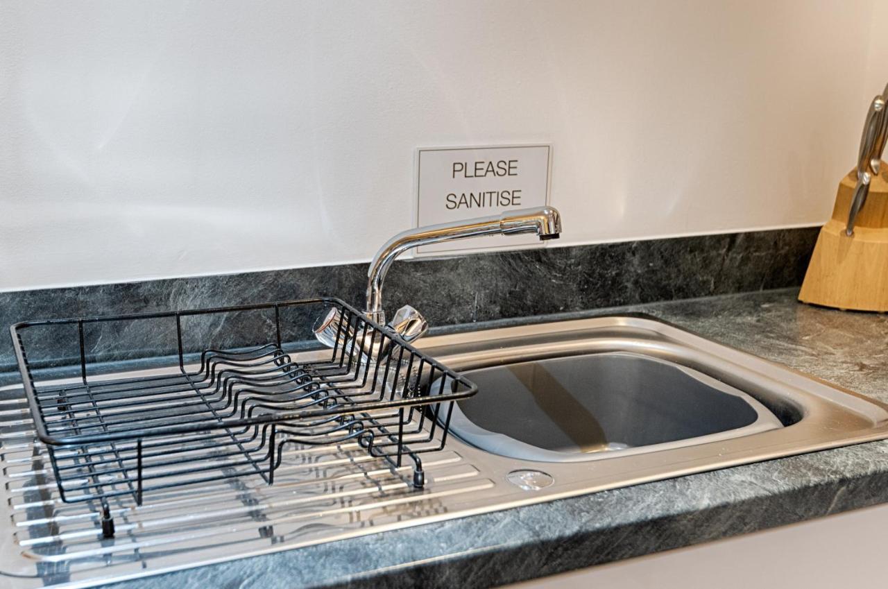 Parking, Balcony, Fully Equipped Kitchen Apartamento Swansea Exterior foto