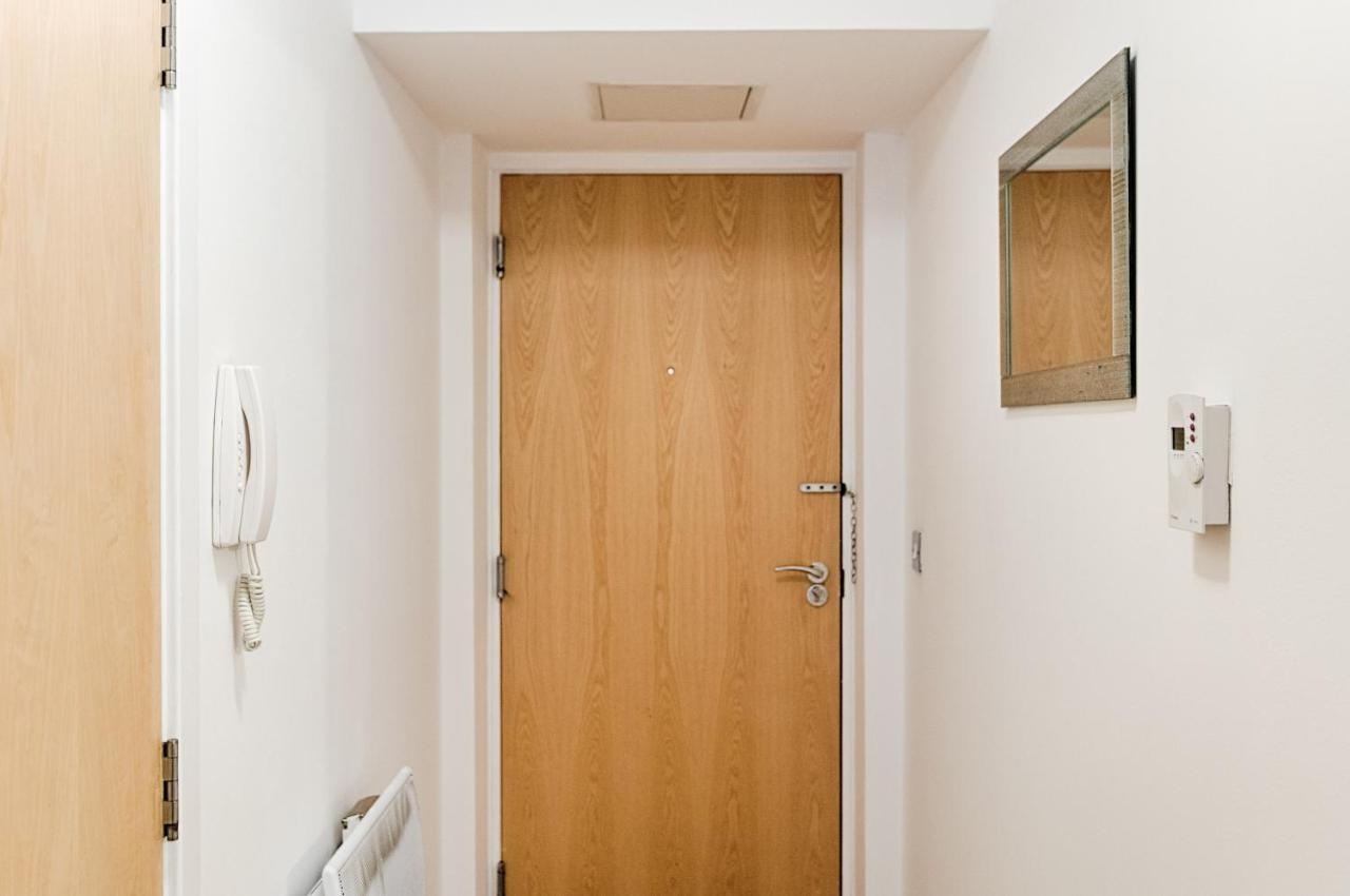 Parking, Balcony, Fully Equipped Kitchen Apartamento Swansea Exterior foto